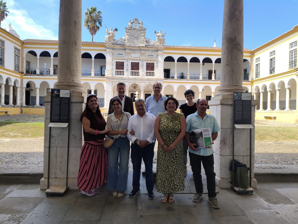 Participantes en la presentación del estudio Tour & Rail